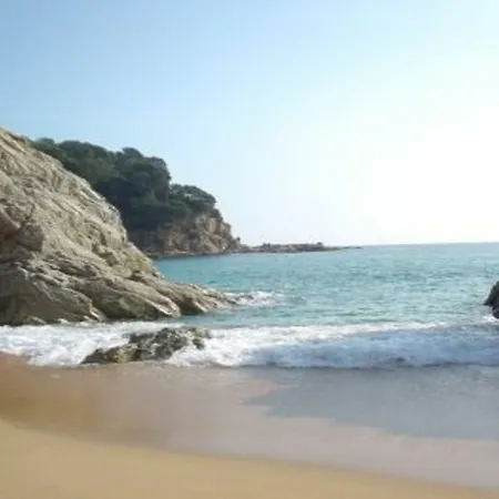 In - 104835 By Mo Villa Lloret de Mar